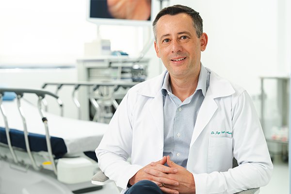Dr. Jorge Vargas Madrigal, gastroenterólogo y endoscopista intervencionista